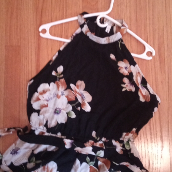 Lady's rompers - Picture 3 of 4